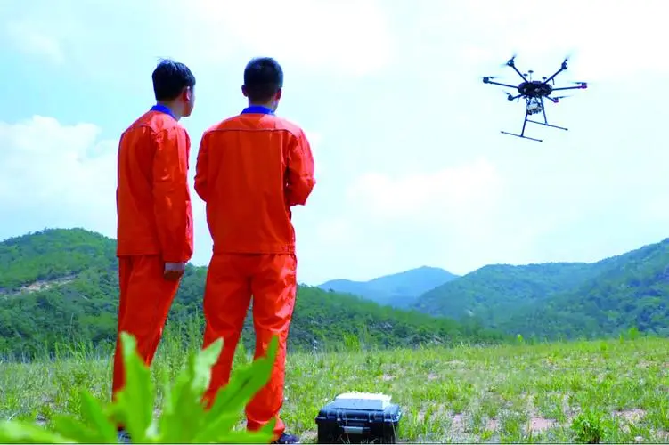 察哈尔右翼中无人机倾斜摄影巡检拍摄